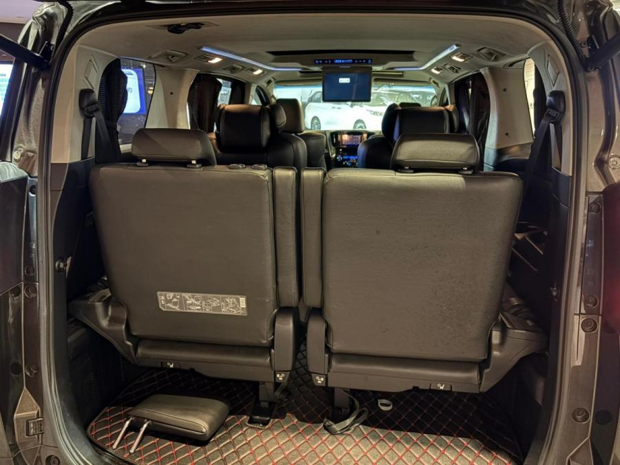 Vellfire 2.5 Hybrid - Image 6